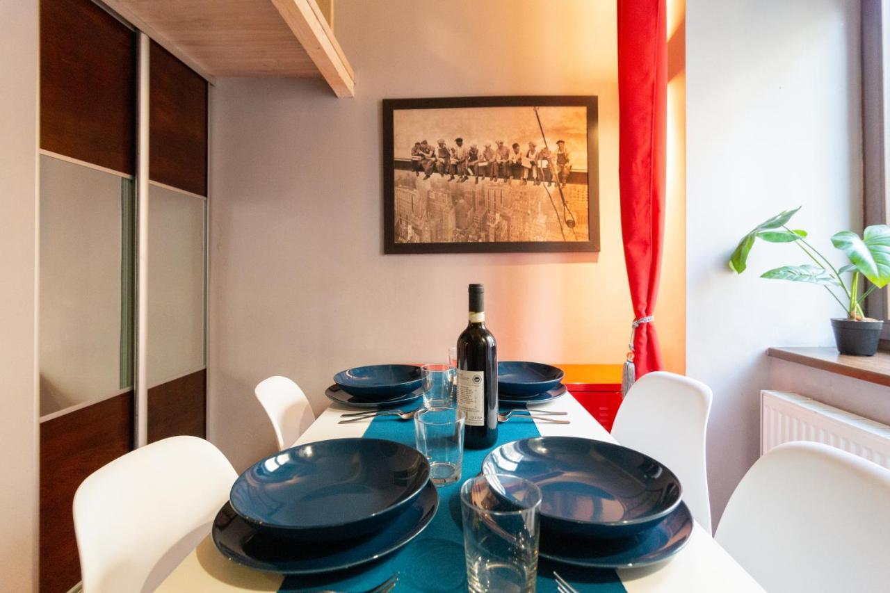Lilly Apartment Main Train Station Old Town By The Castle Suites คราคูฟ ภายนอก รูปภาพ