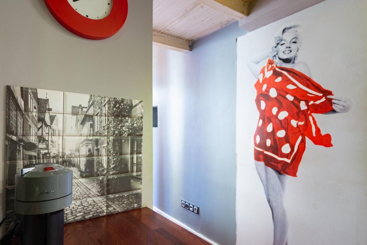 Lilly Apartment Main Train Station Old Town By The Castle Suites คราคูฟ ภายนอก รูปภาพ